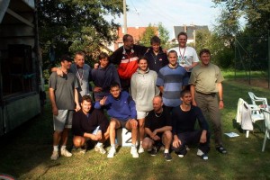 Společné foto účastníků ligy 2002